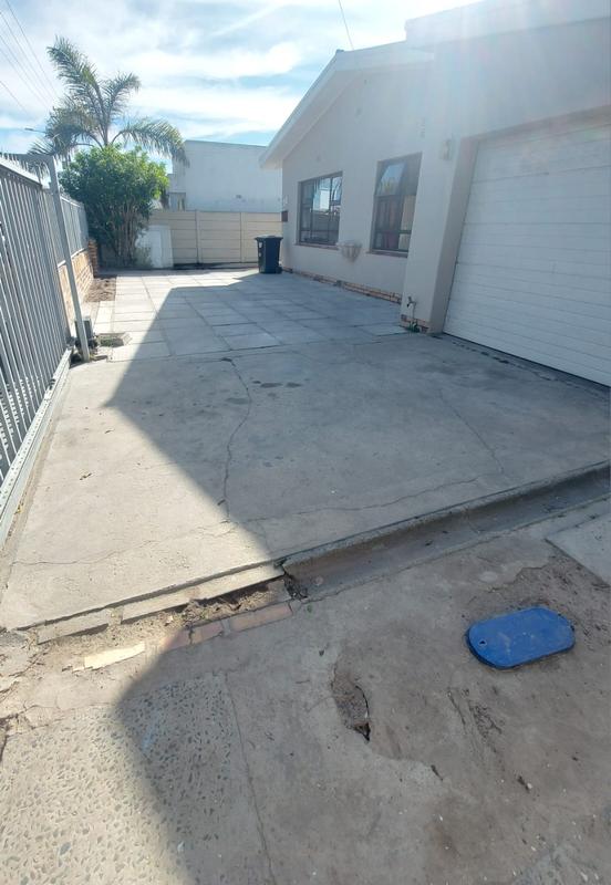 To Let 3 Bedroom Property for Rent in Goodwood Central Western Cape